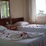 New Golden Gate Hotel 3*