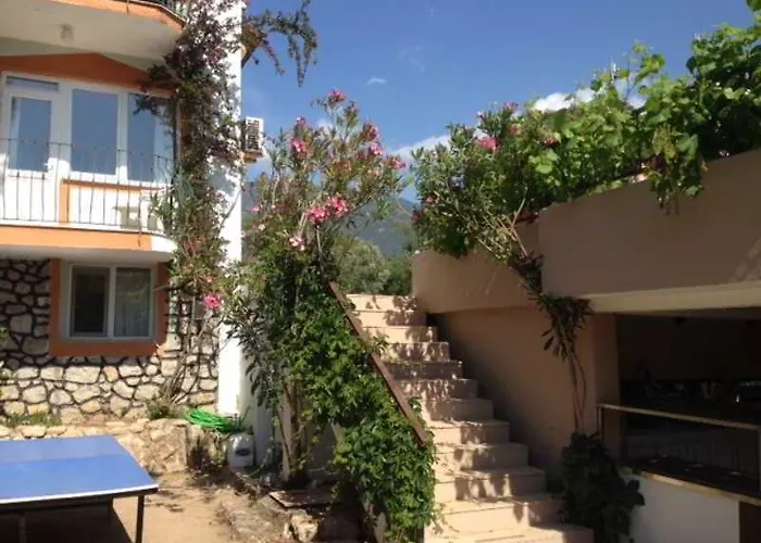 ホテル New Golden Gate 3*